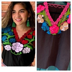 Embroidered blouse handmade in Mexico - boho vibe